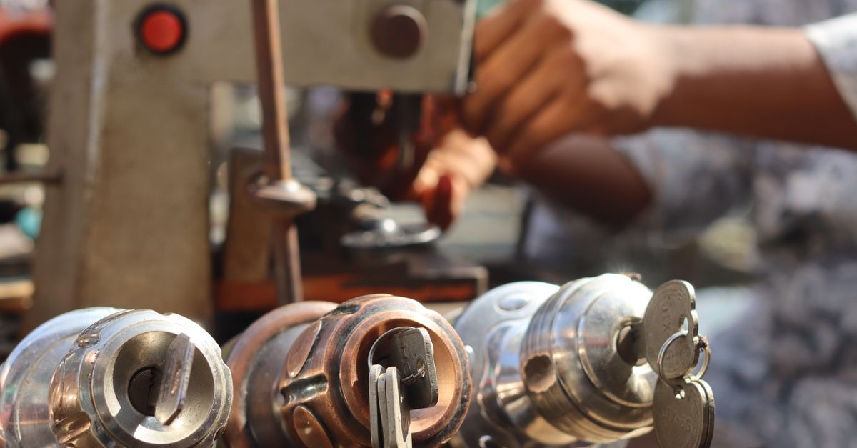 How Much Do Locksmiths Charge on Average? — Cloisters locksmith NYC