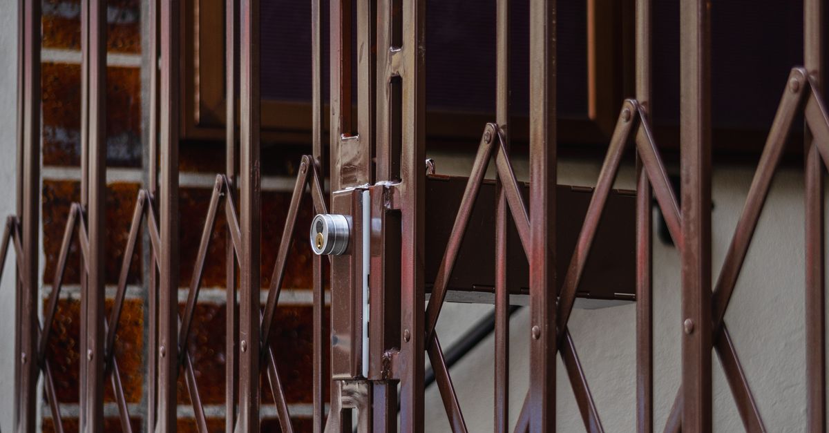 How Much Does an NYC Locksmith Cost for Storefront Work — and How to Find a Reputable One — Cloisters locksmith NYC